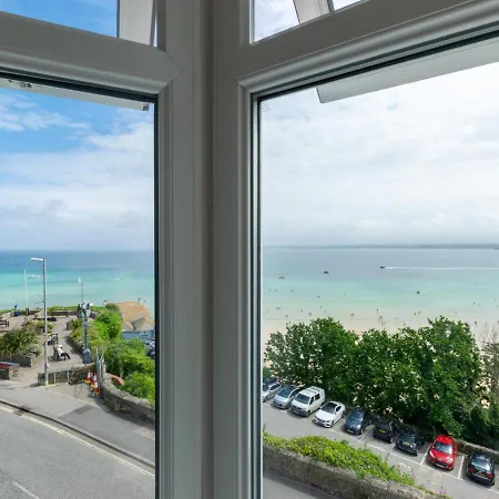 Apartment Seascape *